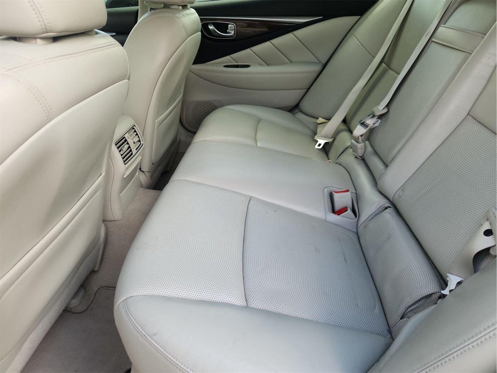 Used 2016 INFINITI Q50 3.0t Premium w/ Driver Assistance Package RWD image 25