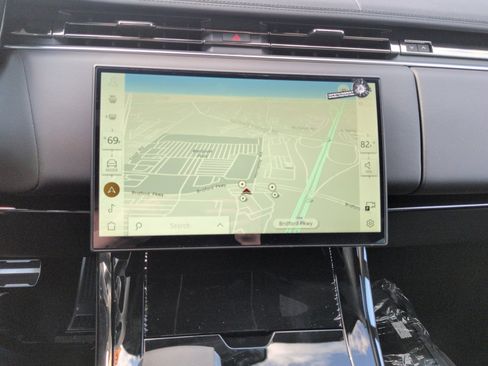 New 2025 Land Rover Range Rover Sport Dynamic SE AWD/4WD image 17