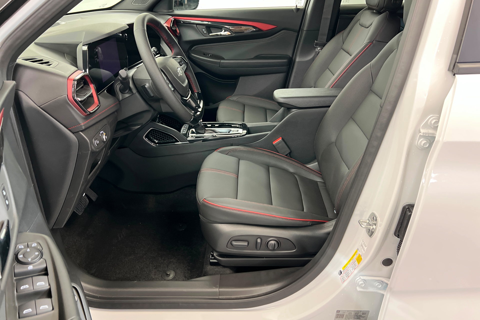 New 2026 Chevrolet TrailBlazer RS w/ Convenience Package AWD/4WD image 18