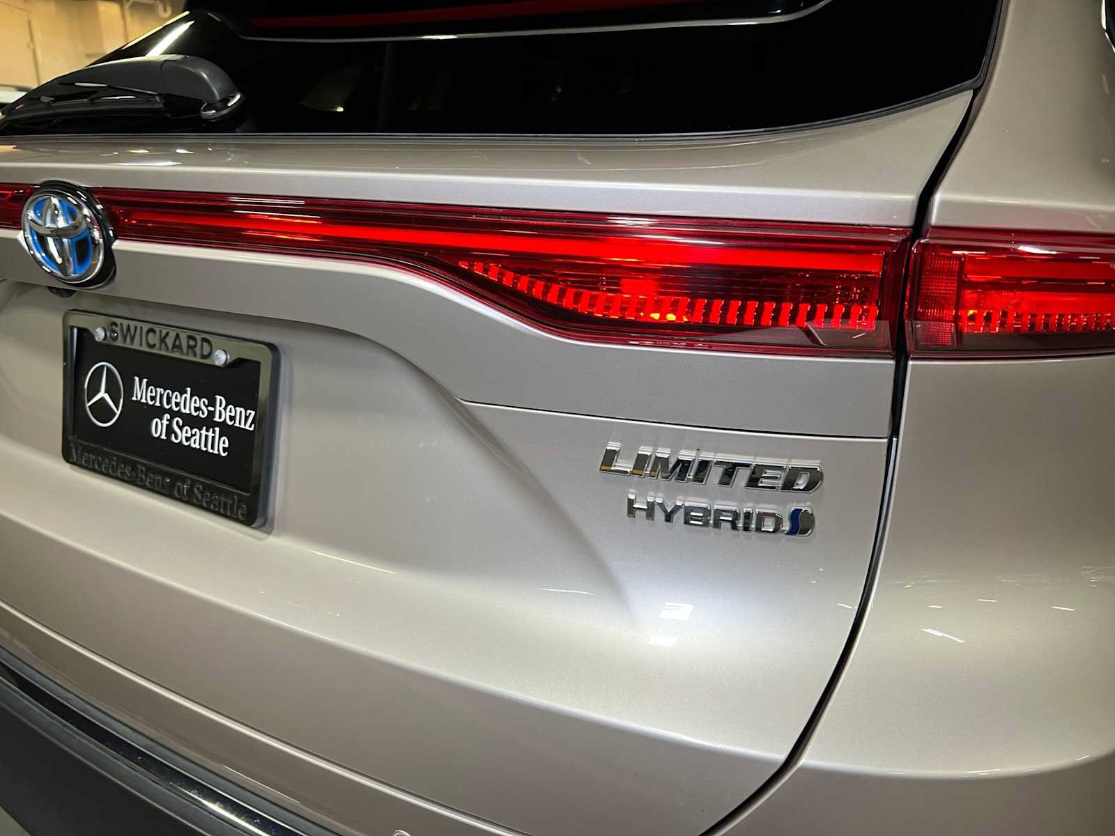 Used 2021 Toyota Venza Limited w/ Advanced Technology Package AWD/4WD image 15