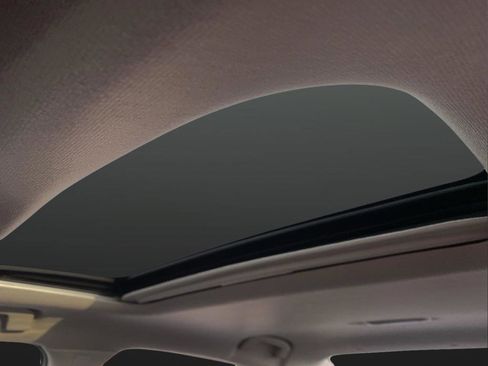 New 2025 Nissan Sentra SR w/ SR Premium Package image 7