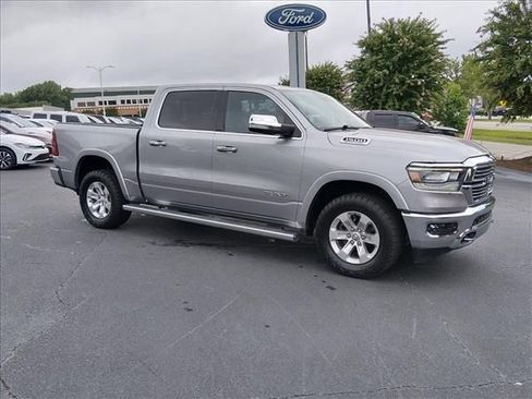 Used 2022 RAM 1500 Laramie AWD/4WD image 2