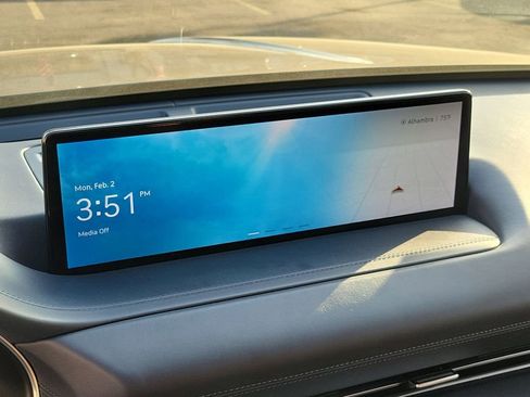 Used 2023 Genesis GV80 2.5T w/ Prestige Package image 30