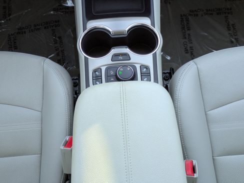 Used 2023 GMC Terrain Denali image 6