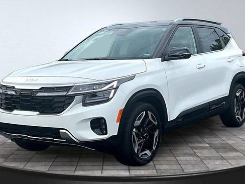 Certified 2025 Kia Seltos SX AWD/4WD image 1