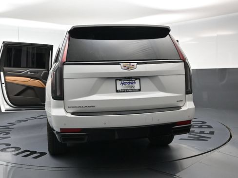 Used 2021 Cadillac Escalade ESV Sport AWD/4WD image 26