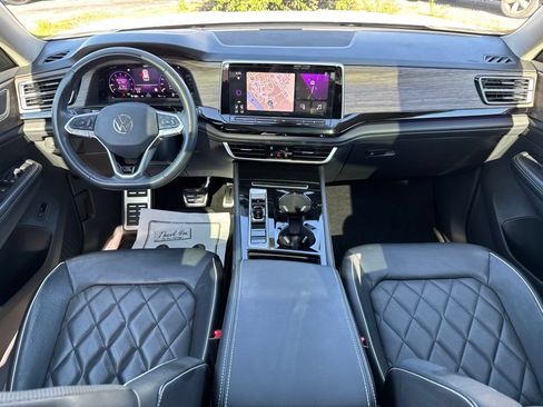 Used 2024 Volkswagen Atlas SEL Premium R-Line AWD/4WD image 30