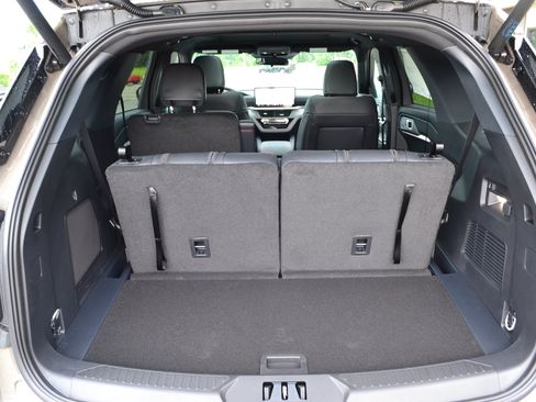 New 2026 Ford Explorer ST-Line AWD/4WD image 9