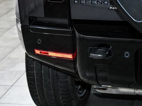 Used 2023 Land Rover Defender 90 X-Dynamic SE AWD/4WD image 83