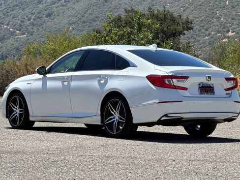 Used 2022 Honda Accord Touring image 6