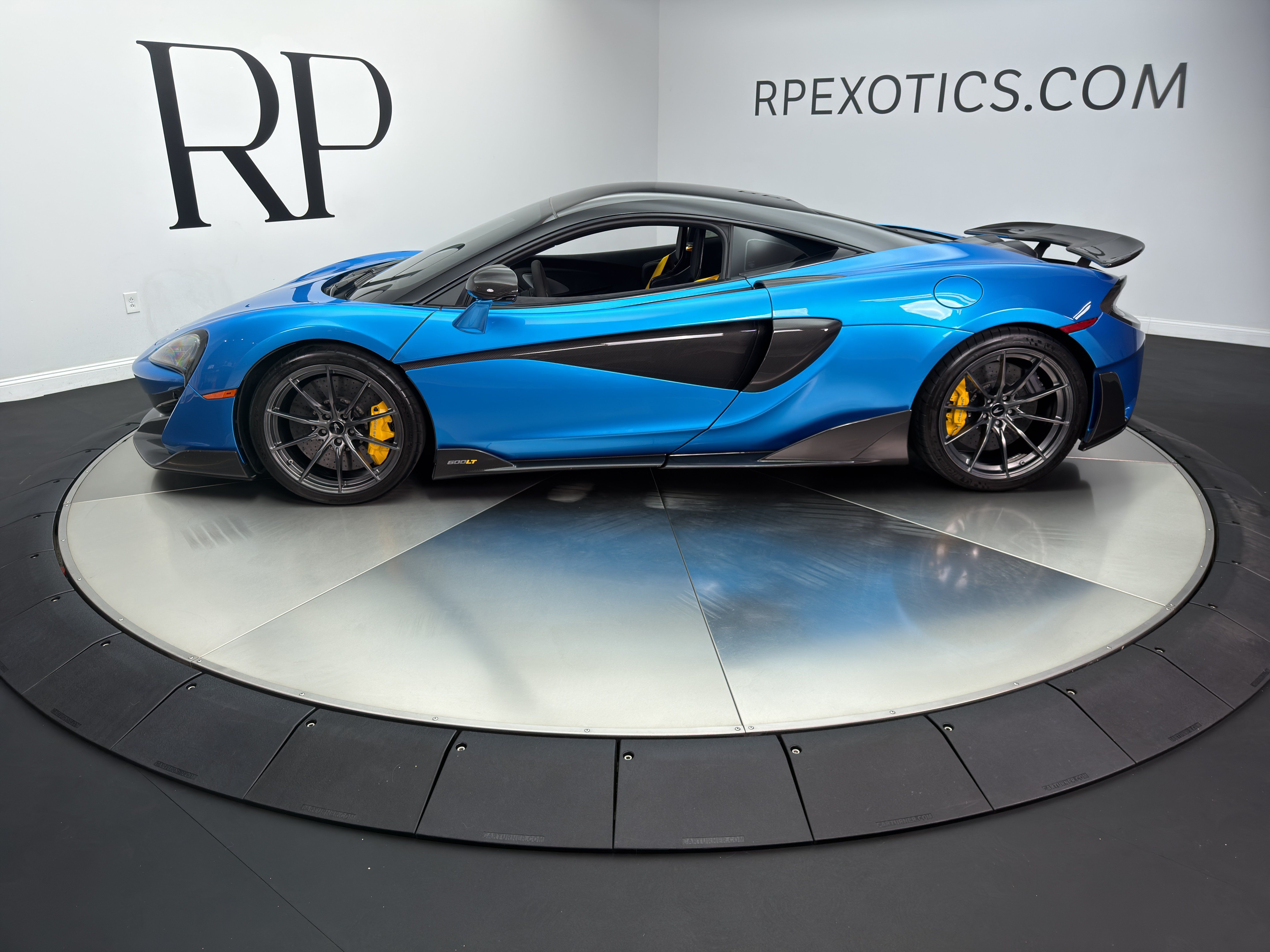 Used 2019 McLaren 600LT RWD image 3