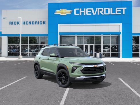 New 2026 Chevrolet TrailBlazer LT w/ Midnight Edition FWD image 2
