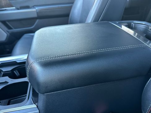 Used 2024 Ford F250 Lariat w/ Sport Appearance Package image 32