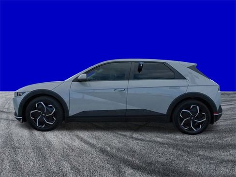 Used 2022 Hyundai Ioniq 5 SE image 7