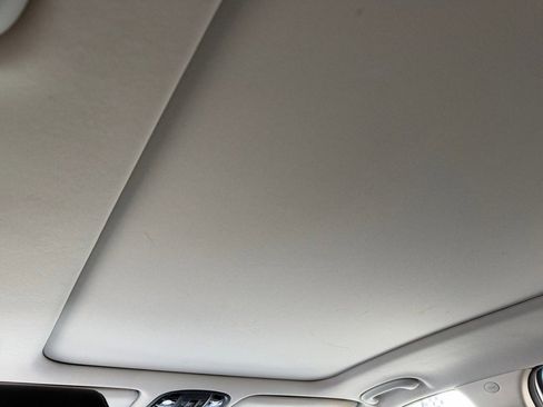 Used 2016 Kia Sorento SX image 14