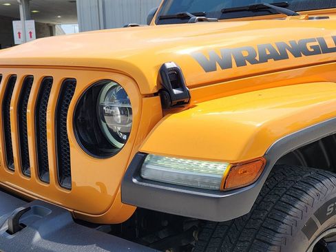 Certified 2021 Jeep Wrangler Unlimited Sahara AWD/4WD image 7