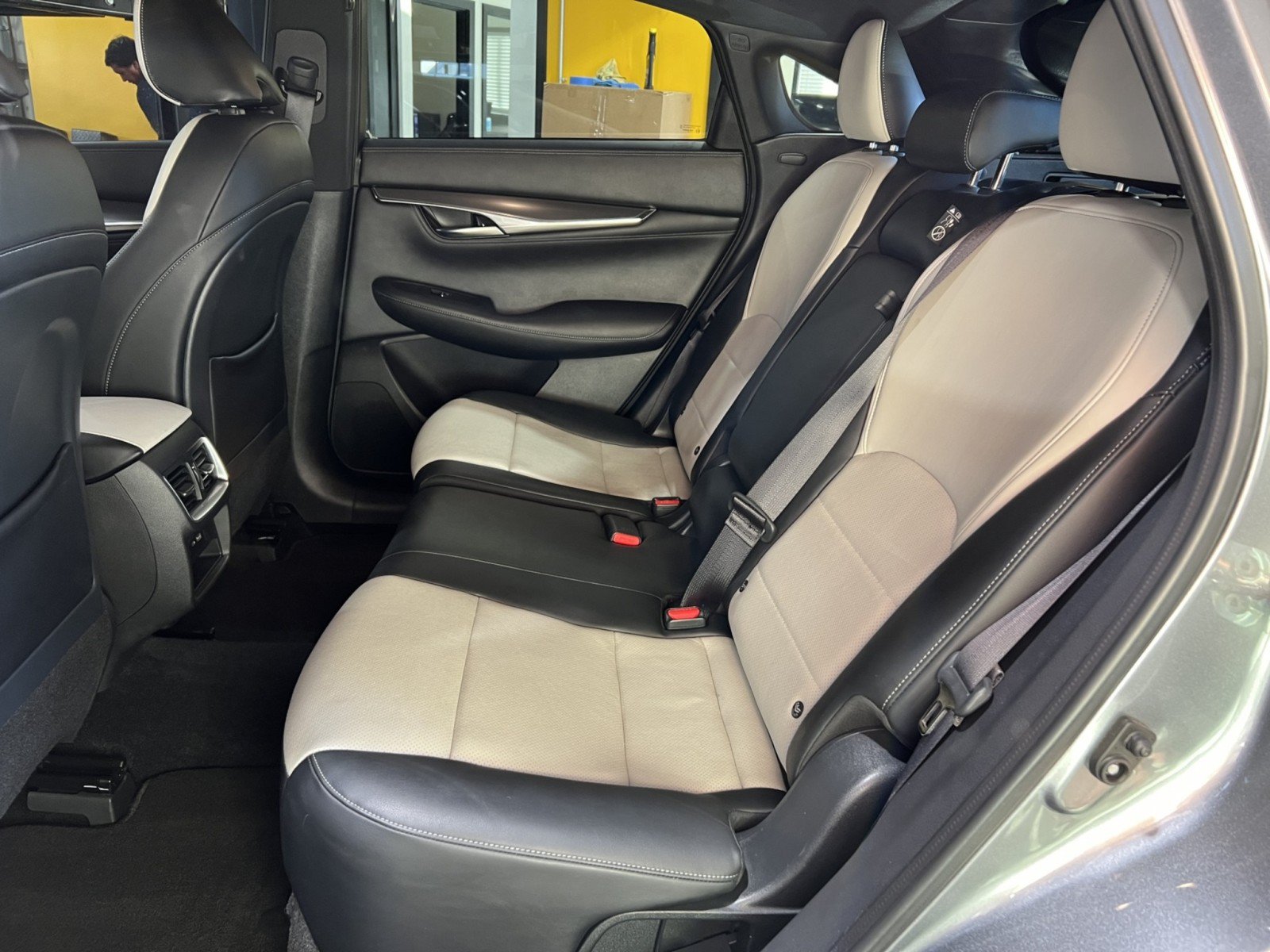 Used 2023 INFINITI QX55 Luxe w/ Cargo Package AWD/4WD image 19
