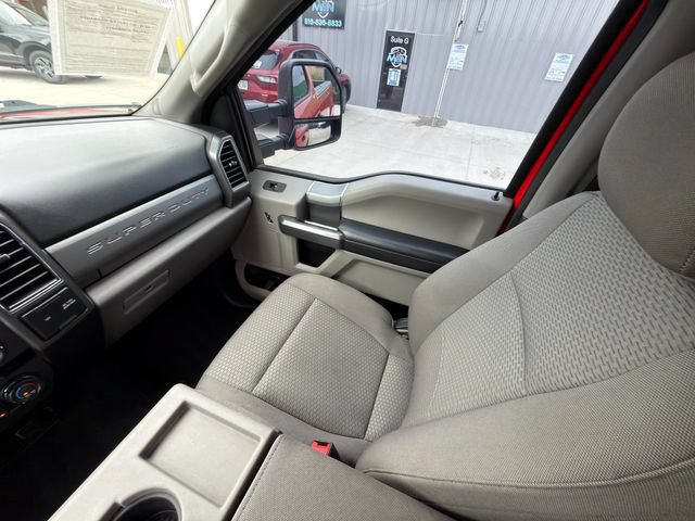 Used 2022 Ford F250 XLT w/ Black Appearance Package AWD/4WD image 21