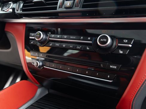 Used 2015 BMW X6 M image 24