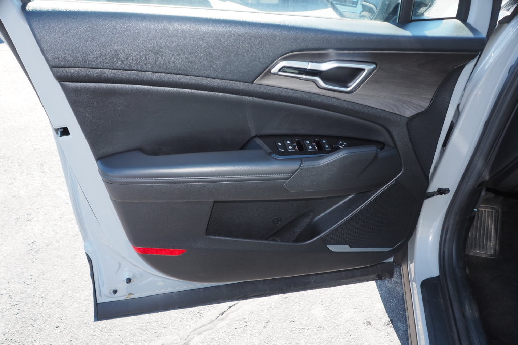 Used 2023 Kia Sportage X-Line AWD/4WD image 14