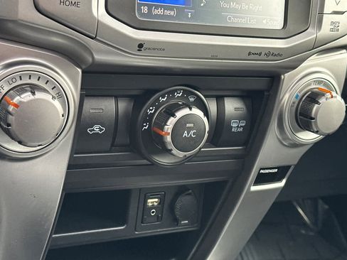 Used 2017 Toyota 4Runner SR5 Premium image 21