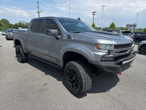 Used 2021 Chevrolet Silverado 1500 RST w/ Convenience Package II AWD/4WD image 3
