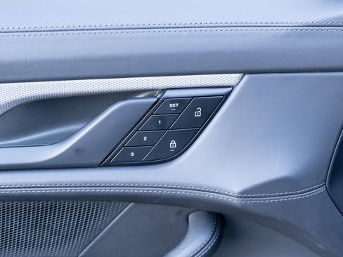 Used 2024 Porsche Taycan GTS image 17