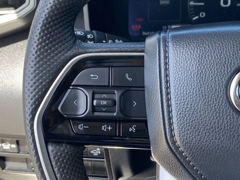 Used 2024 Toyota Tundra Limited image 26