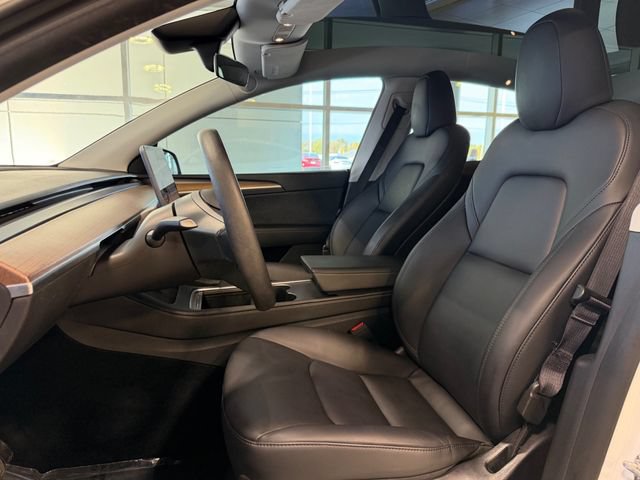 Used 2024 Tesla Model Y Long Range AWD/4WD image 19