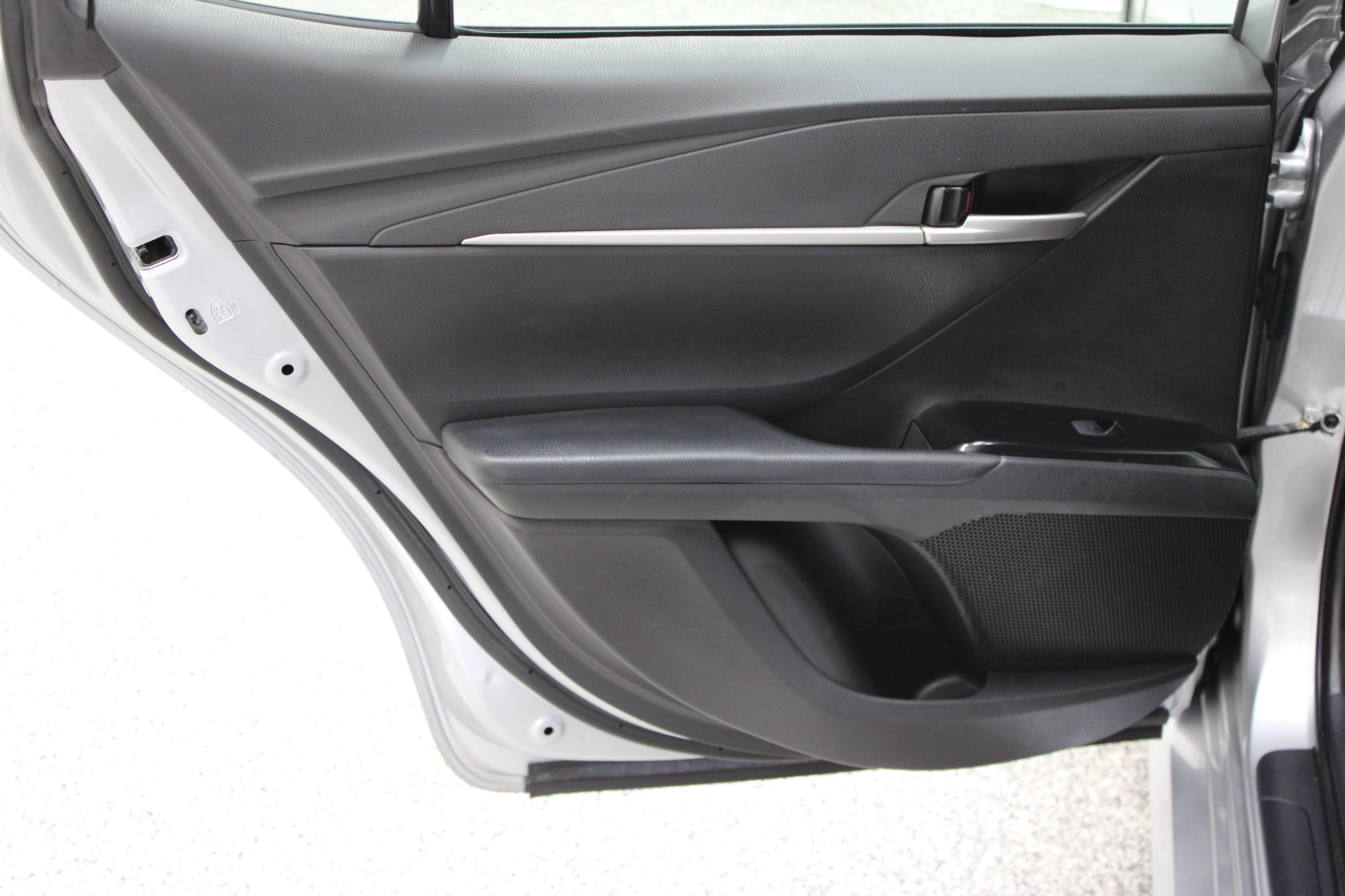 Used 2025 Toyota Camry LE FWD image 25