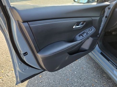 Used 2025 Nissan Sentra SV image 17