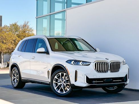 New 2026 BMW X5 xDrive40i w/ Premium Package image 1