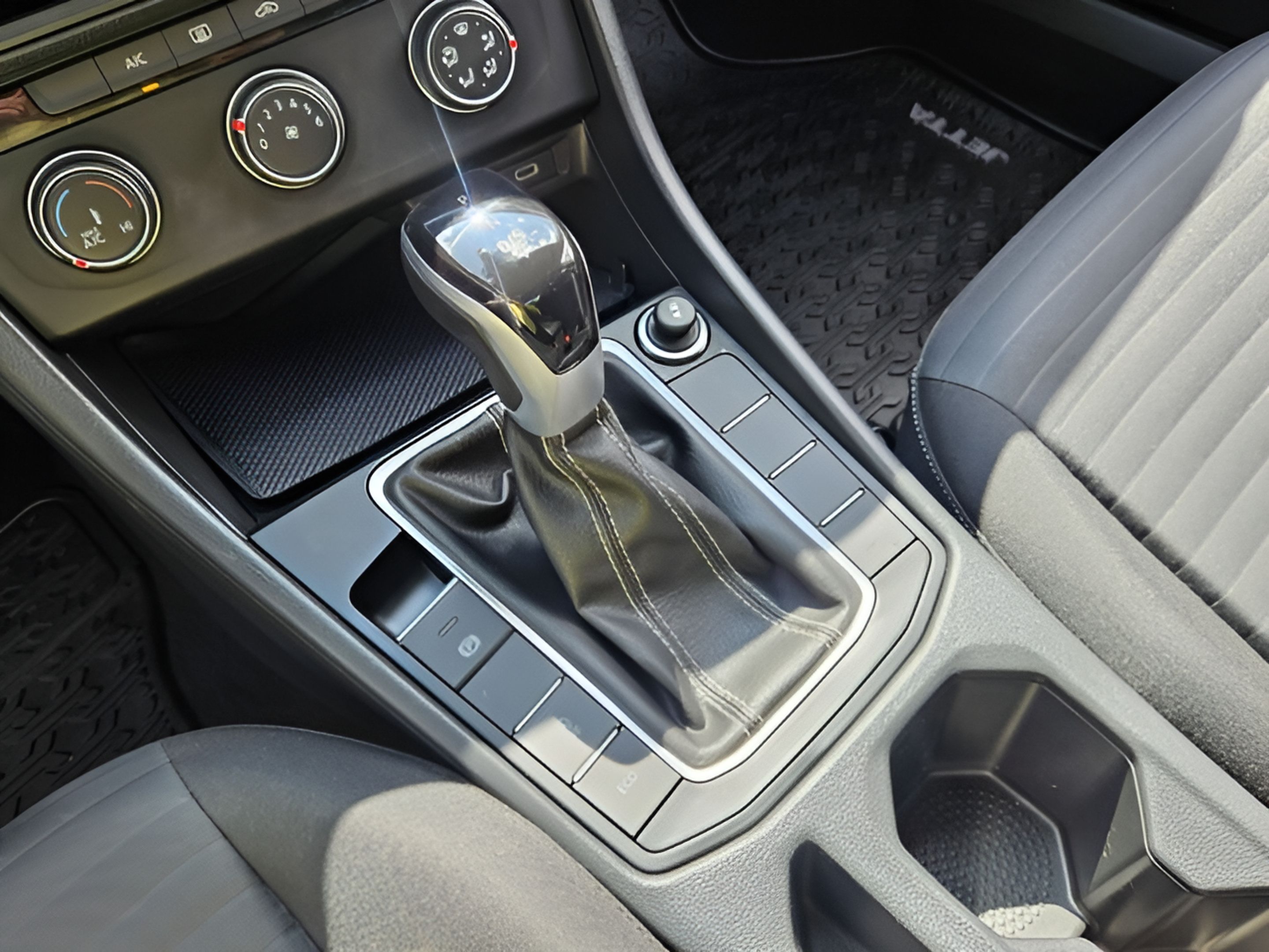 Used 2024 Volkswagen Jetta S FWD image 15