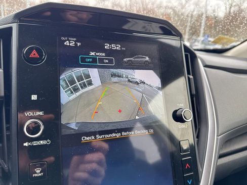 Used 2024 Subaru Crosstrek 2.0i Premium image 17