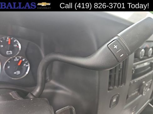Used 2015 GMC Savana 2500 RWD image 15
