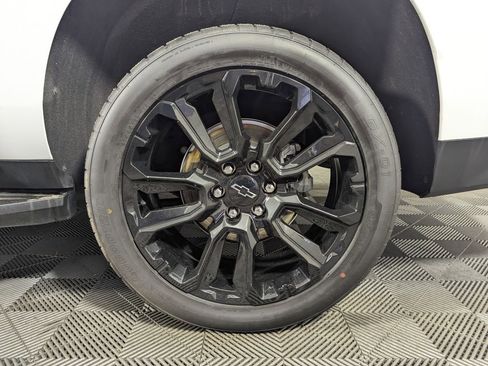 Used 2023 Chevrolet Suburban Premier image 70