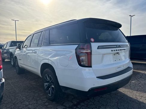 Used 2022 Chevrolet Suburban Z71 w/ Z71 Off-Road Package image 5