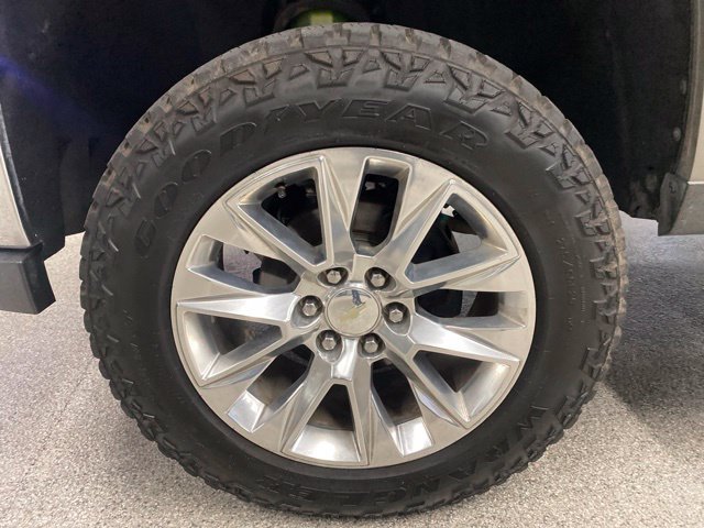 Used 2017 Chevrolet Silverado 1500 LT w/ All Star Edition RWD image 9