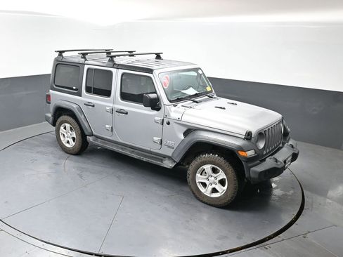Used 2020 Jeep Wrangler Unlimited Sport S AWD/4WD image 40
