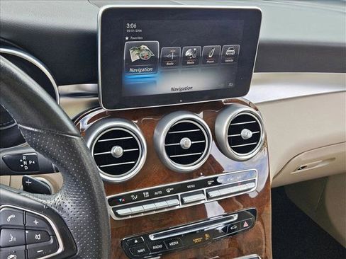 Used 2018 Mercedes-Benz GLC 300 GLC 300 image 12