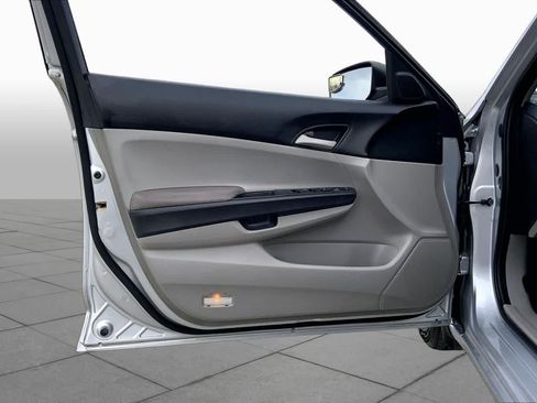 Used 2011 Honda Accord LX image 20