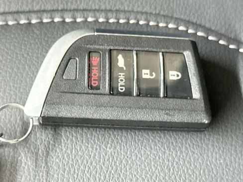 Used 2025 Acura RDX SH-AWD image 28