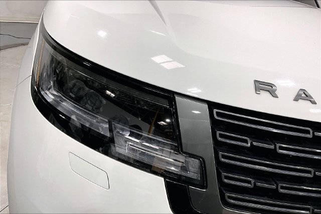 Used 2023 Land Rover Range Rover Autobiography AWD/4WD image 24