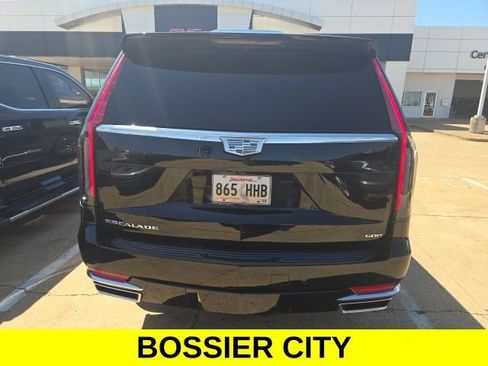 Certified 2024 Cadillac Escalade Luxury AWD/4WD image 5