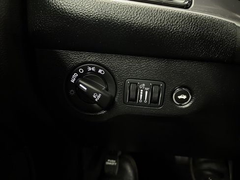 Used 2022 Dodge Challenger SXT w/ Blacktop Package image 20