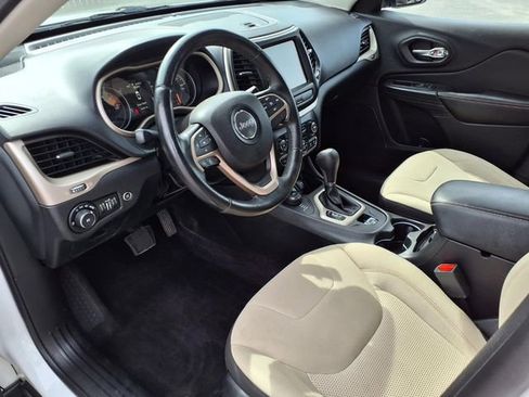 Used 2017 Jeep Cherokee 75th Anniversary image 13