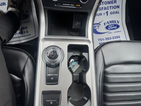 Certified 2024 Ford Edge SEL w/ Convenience Package AWD/4WD image 17