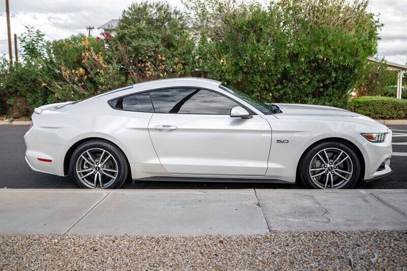 Used 2017 Ford Mustang GT RWD image 6