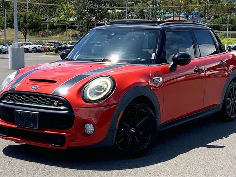Used 2019 MINI Cooper S FWD image 2