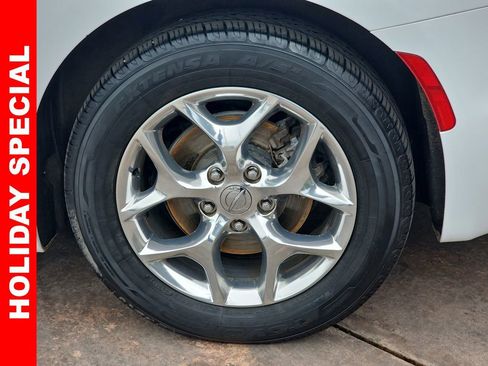 Used 2017 Chrysler Pacifica Limited w/ UConnect Theater Package image 39